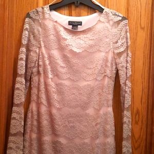 Ladies Jessica Howard Evenings sz 6 dress, very feminine, beige Lace, lined